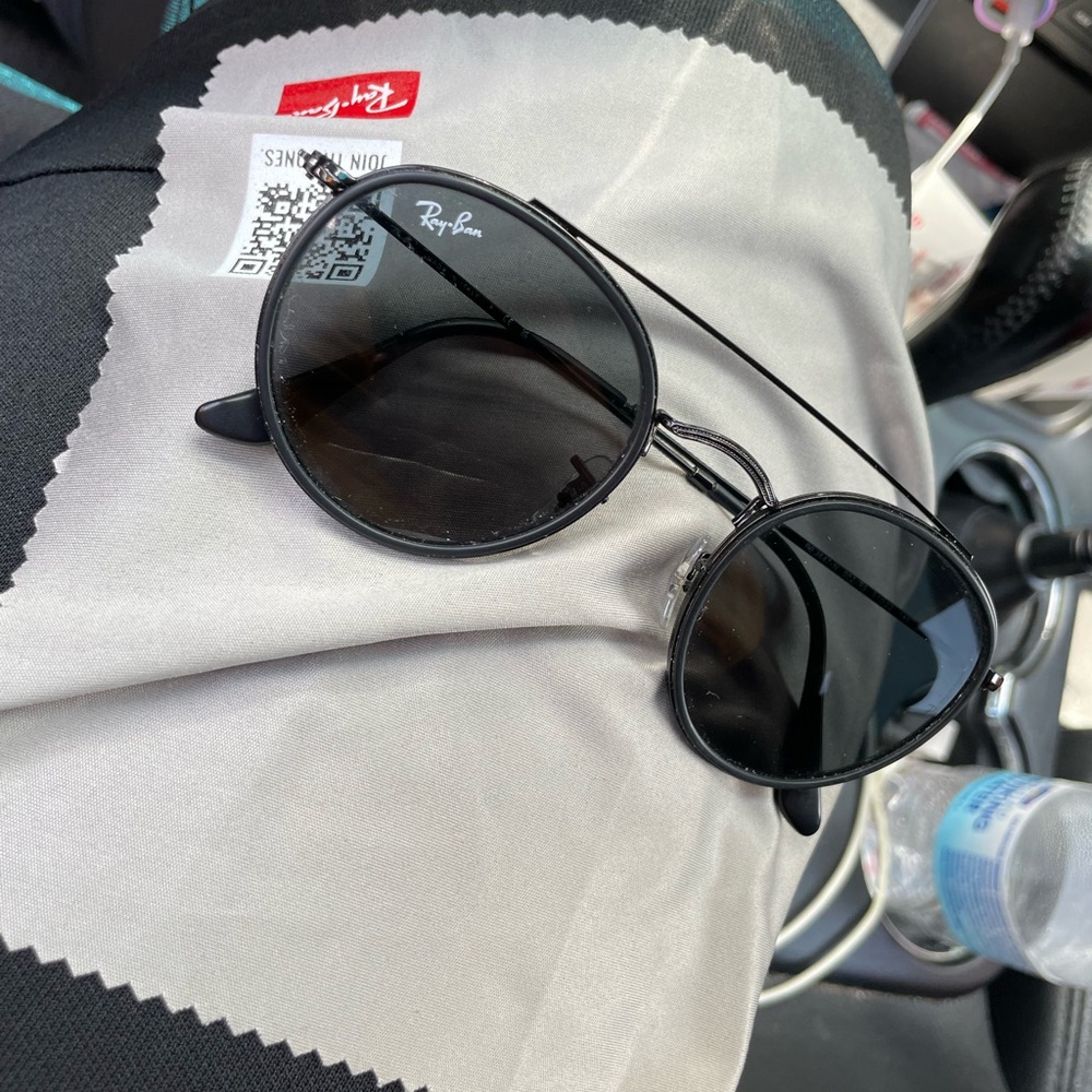 Ray-Ban Classic Black Circular Sunglasses